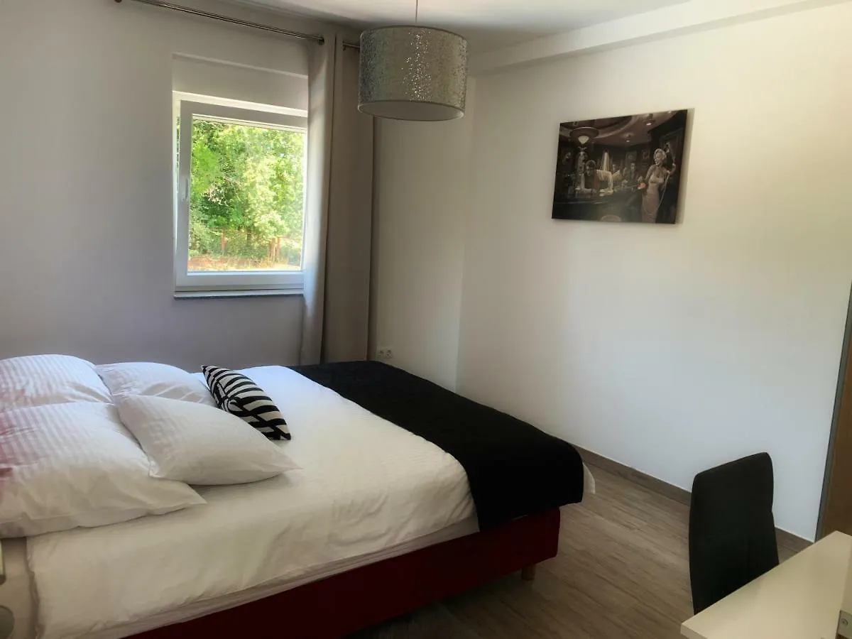 Apartment Villa Lord Pomer