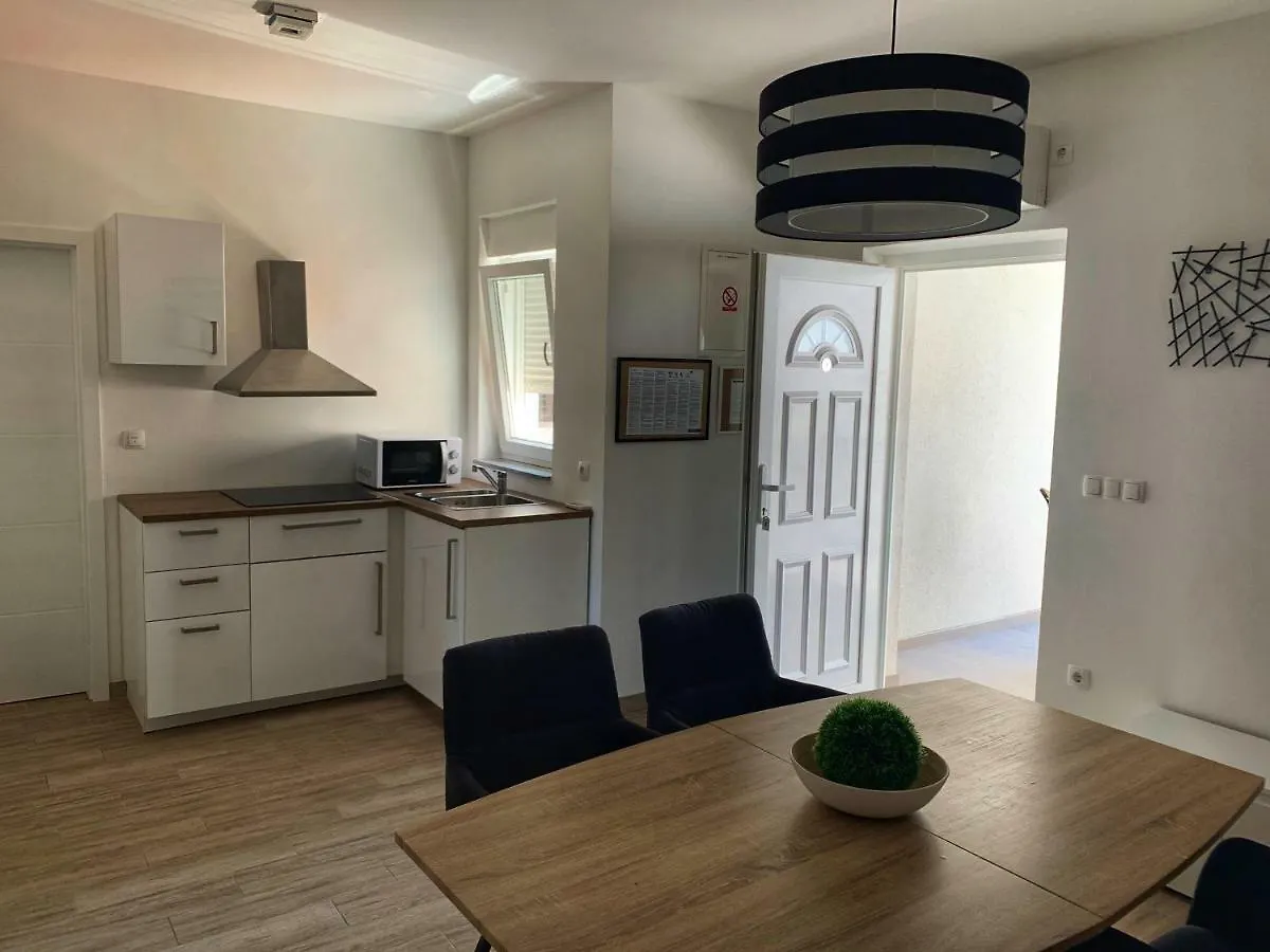 Villa Lord Pomer Apartment